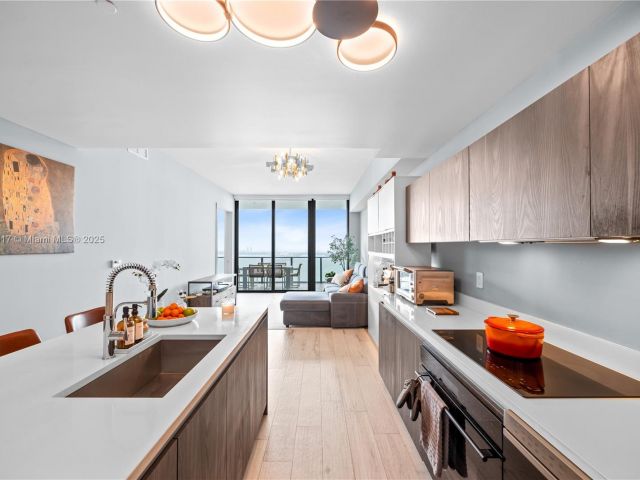 Apartment for sale  Unit #4906 - photo 6077789