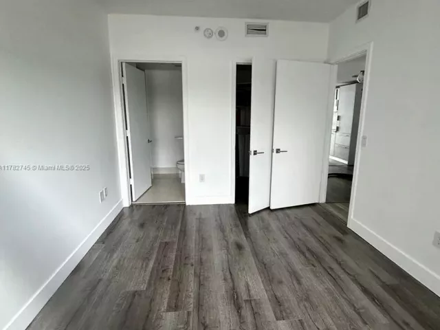 2-bedroom condo for sale in Miami -  - MondialRealty