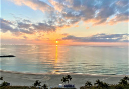 Apartment #1110 at Harbour House