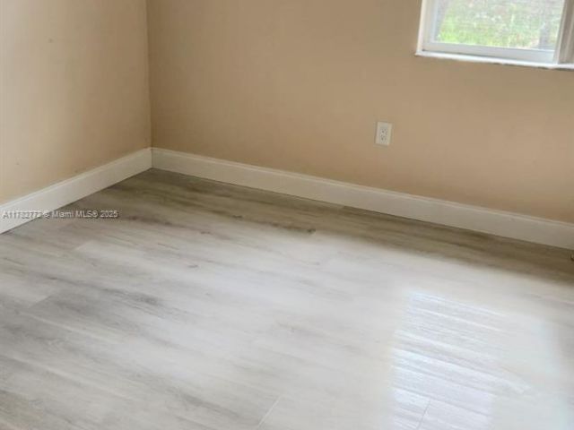 Home for sale at 412 NW 108th Ter - photo 5884012