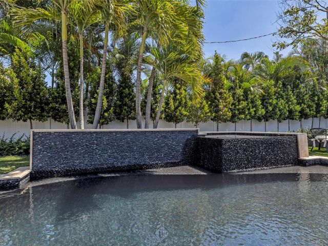 Home for sale at 2008 Admirals Way - photo 5891463