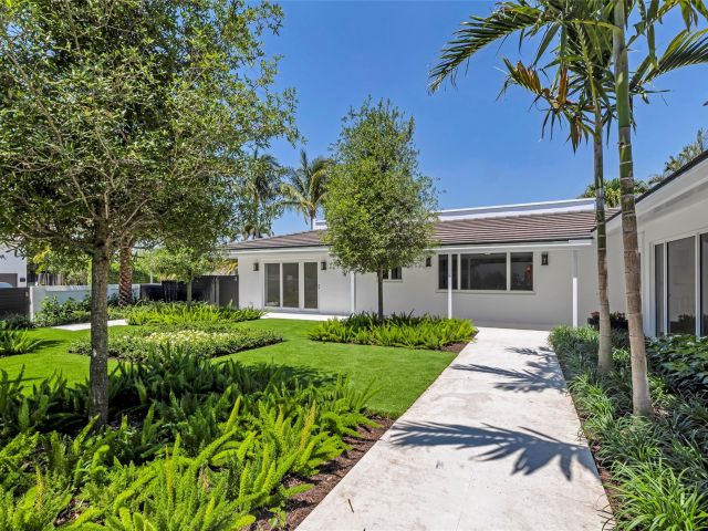 Home for sale at 2008 Admirals Way - photo 5891467