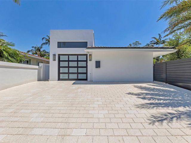 Home for sale at 2008 Admirals Way - photo 5891471