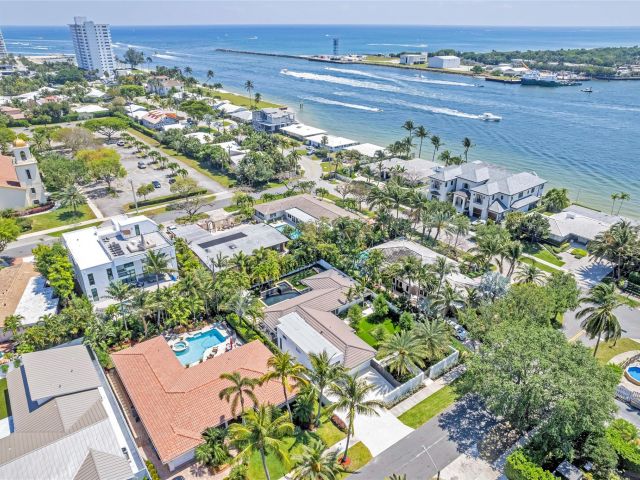 Home for sale at 2008 Admirals Way - photo 5891479