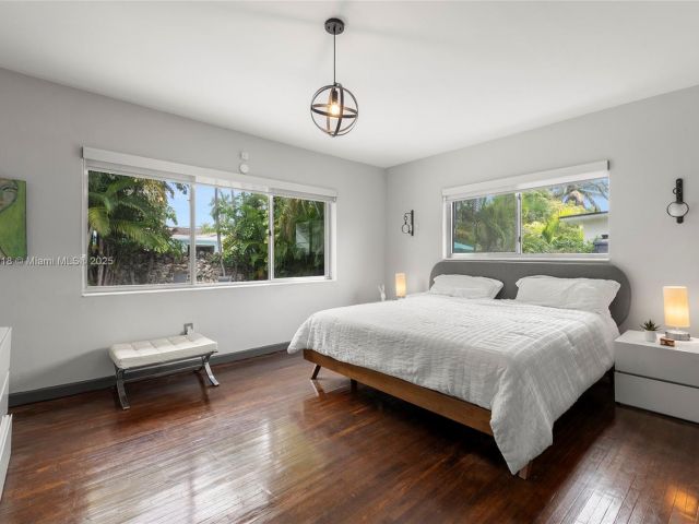 Home for sale at 425 NE 114th St - photo 5956145