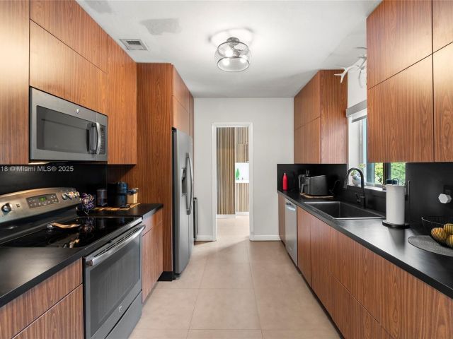 Home for sale at 425 NE 114th St - photo 5956151