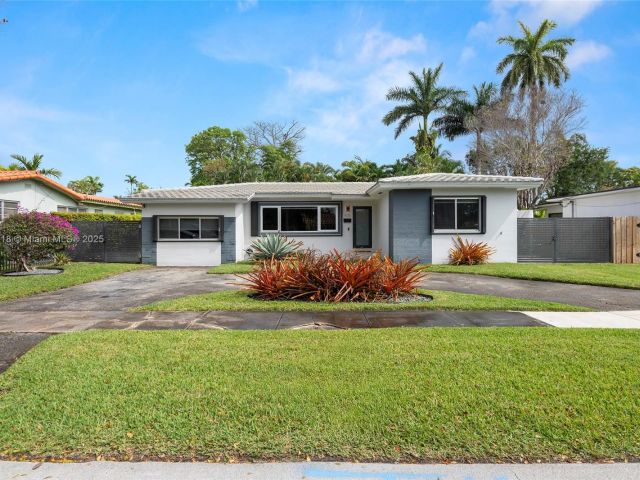 Home for sale at 425 NE 114th St - photo 5956161