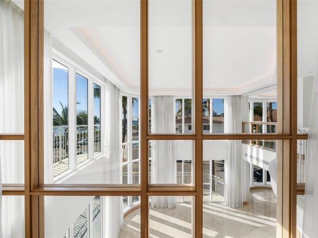 Home for sale at 1525 N Fort Lauderdale Beach Blvd - photo 6028405