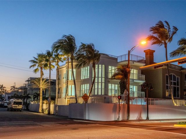 Home for sale at 1525 N Fort Lauderdale Beach Blvd - photo 6028406