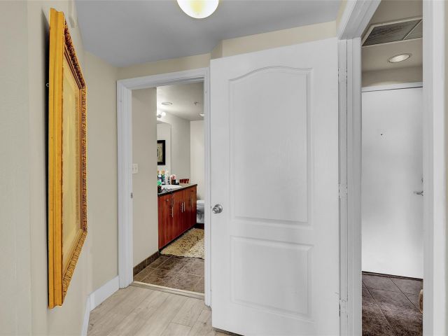 Apartment for sale  Unit #815 - photo 5902171