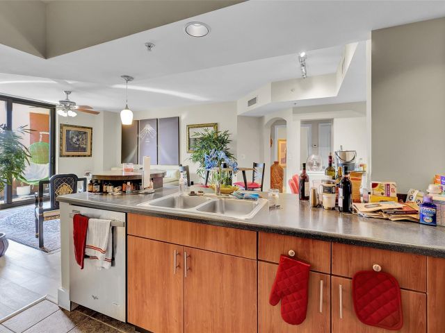 Apartment for sale  Unit #815 - photo 5902175