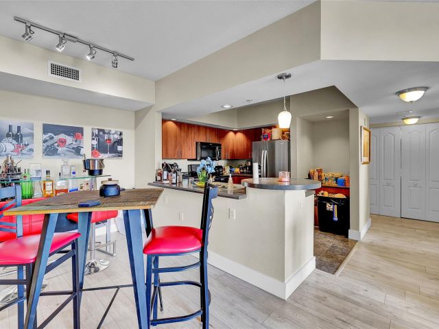 Apartment for sale  Unit #815 - photo 5902180