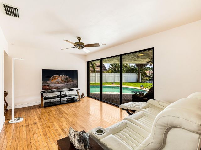 Home for sale at 2200 SE 8th St - photo 5980720