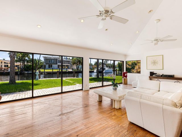 Home for sale at 2200 SE 8th St - photo 5980729