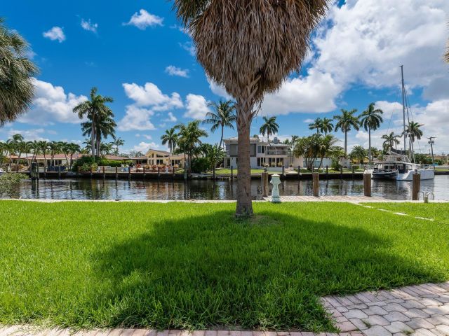 Home for sale at 2200 SE 8th St - photo 5980732