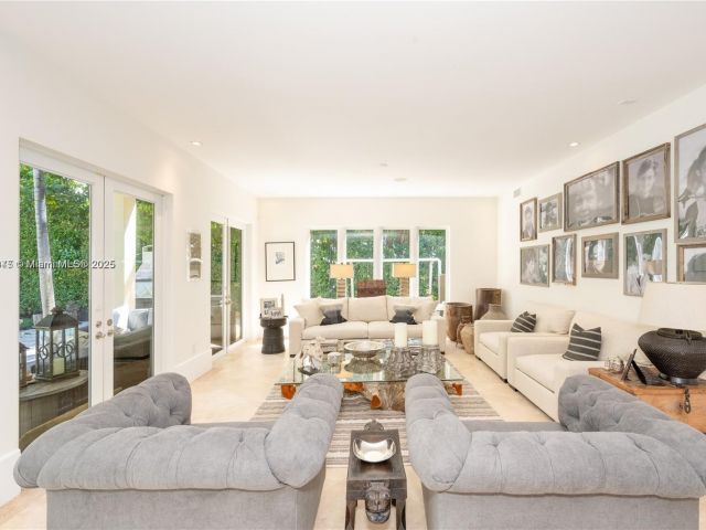 Home for sale at 31 Island Dr - photo 5896106