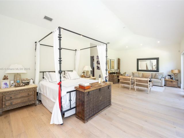 Home for sale at 31 Island Dr - photo 6112889