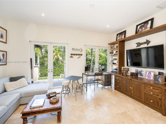 Home for sale at 31 Island Dr - photo 6112890