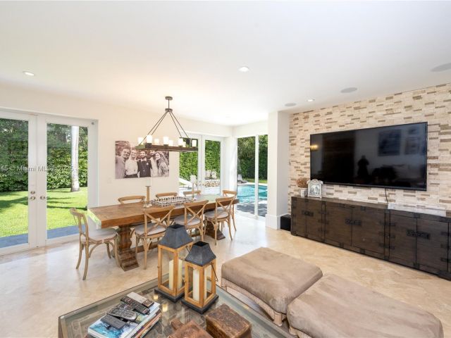 Home for sale at 31 Island Dr - photo 6112896