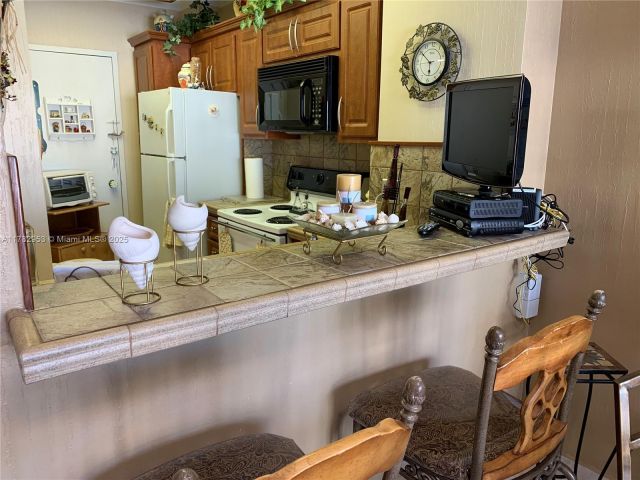 Apartment for rent  Unit #8H - photo 5900910