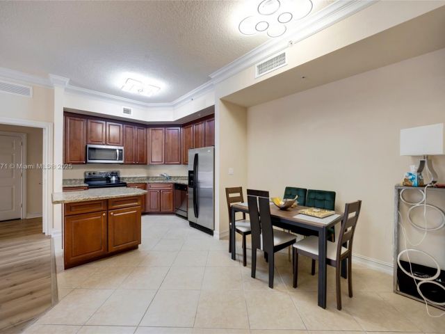 Apartment for sale  Unit #219 - photo 5937509