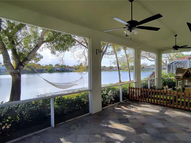 Home for sale at 650 SE 30th Dr - photo 5869450