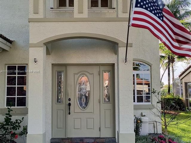 Home for sale at 650 SE 30th Dr - photo 5869452