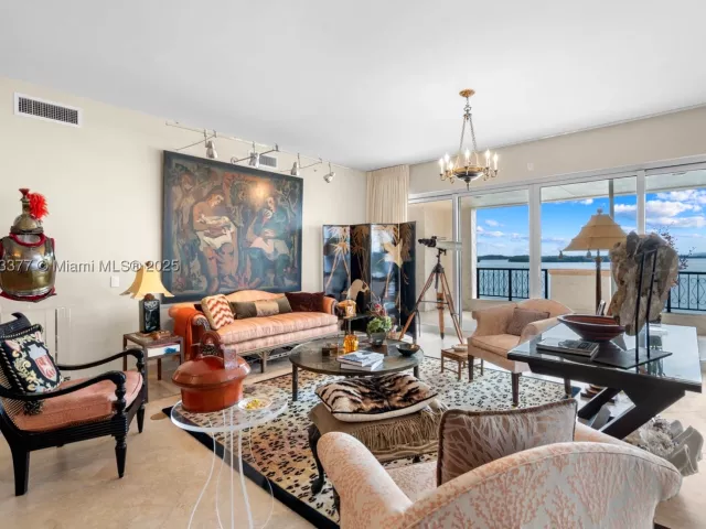 4-bedroom condo for sale in Fisher Island -  - MondialRealty