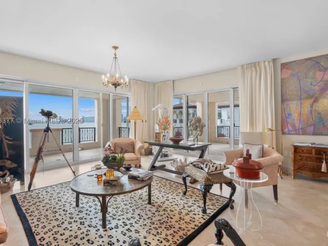 4-bedroom condo for sale in Fisher Island -  - MondialRealty