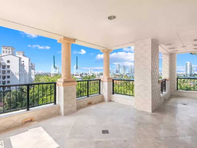 4-bedroom condo for sale in Fisher Island -  - MondialRealty
