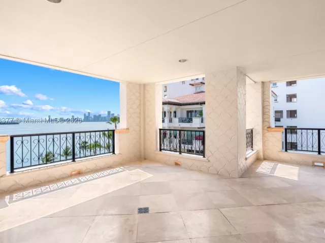 4-bedroom condo for sale in Fisher Island -  - MondialRealty