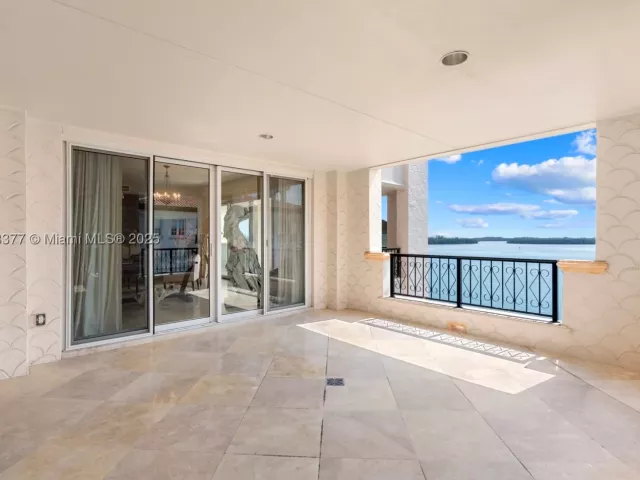 4-bedroom condo for sale in Fisher Island -  - MondialRealty