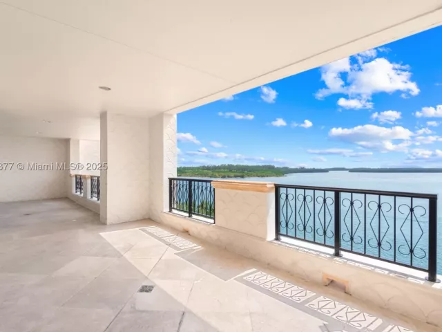 4-bedroom condo for sale in Fisher Island -  - MondialRealty