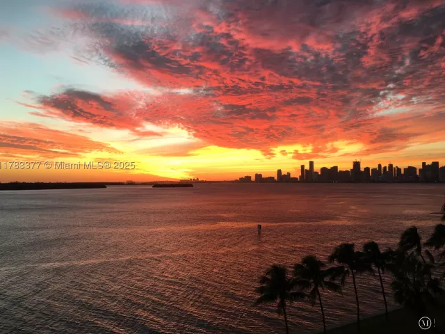 4-bedroom condo for sale in Fisher Island -  - MondialRealty