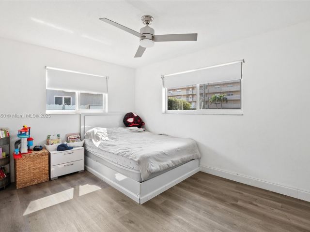 Home for sale at 5117 Washington St - photo 5875579