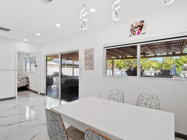 Home for sale at 5117 Washington St - photo 5875586