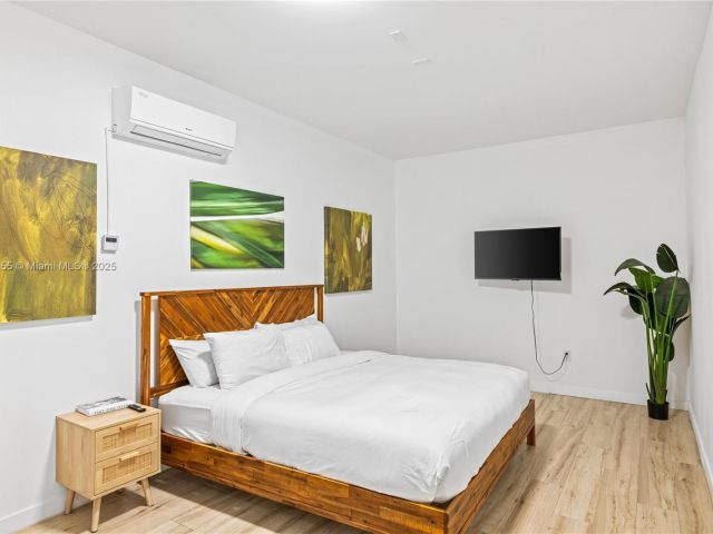 Home for rent at 1816 SW 23rd St - photo 6264346