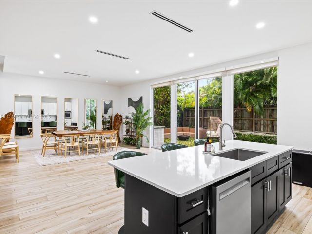 Home for rent at 1816 SW 23rd St - photo 6264350