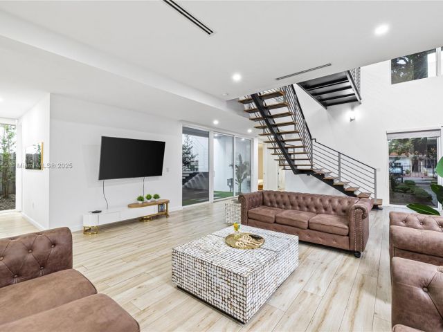 Home for rent at 1816 SW 23rd St - photo 6264356