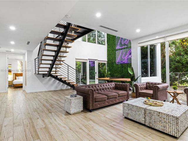 Home for rent at 1816 SW 23rd St - photo 6264358