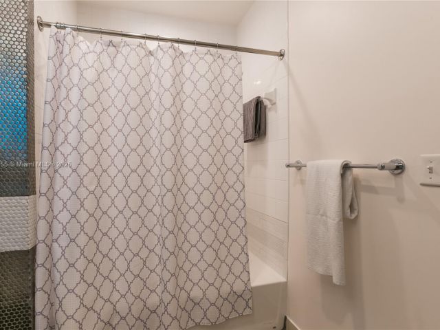 Apartment for rent  Unit #3306 - photo 5926704