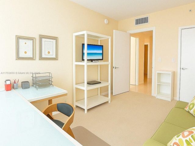 Apartment for sale  Unit #2404 - photo 5928580