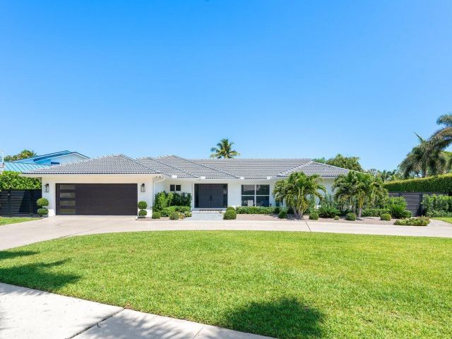 Home for sale at 7700 NE Spanish Trail Court - photo 6017512