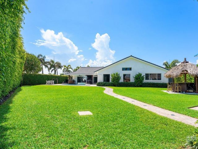 Home for sale at 7700 NE Spanish Trail Court - photo 6017513