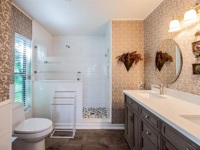 Home for sale at 9909 NW 52nd Ln - photo 5859262