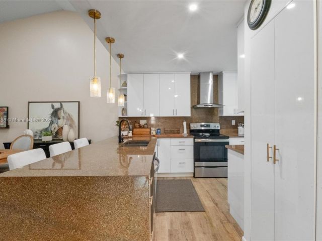 Home for sale at 9909 NW 52nd Ln - photo 5859272