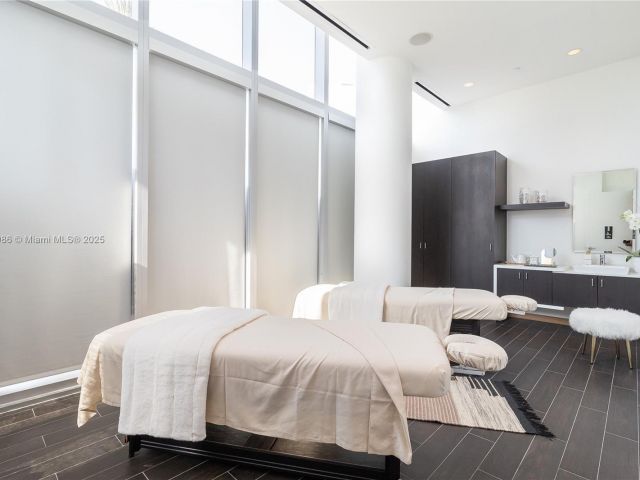 Apartment for sale  Unit #1102 - photo 5923451