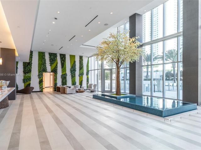 Apartment for sale  Unit #1102 - photo 5923453