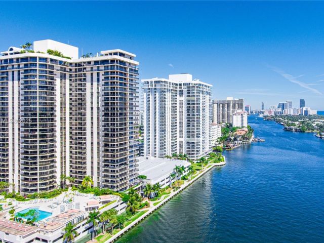 Apartment for sale  Unit #3F - photo 5933997