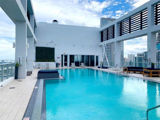 Apartment for rent  Unit #3208 - photo 6007426